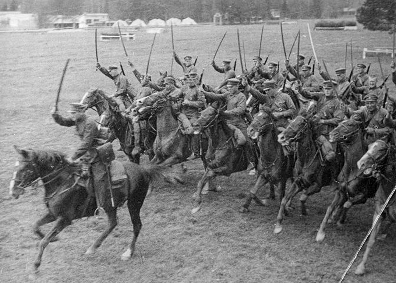 Caballería del ejército rojo.