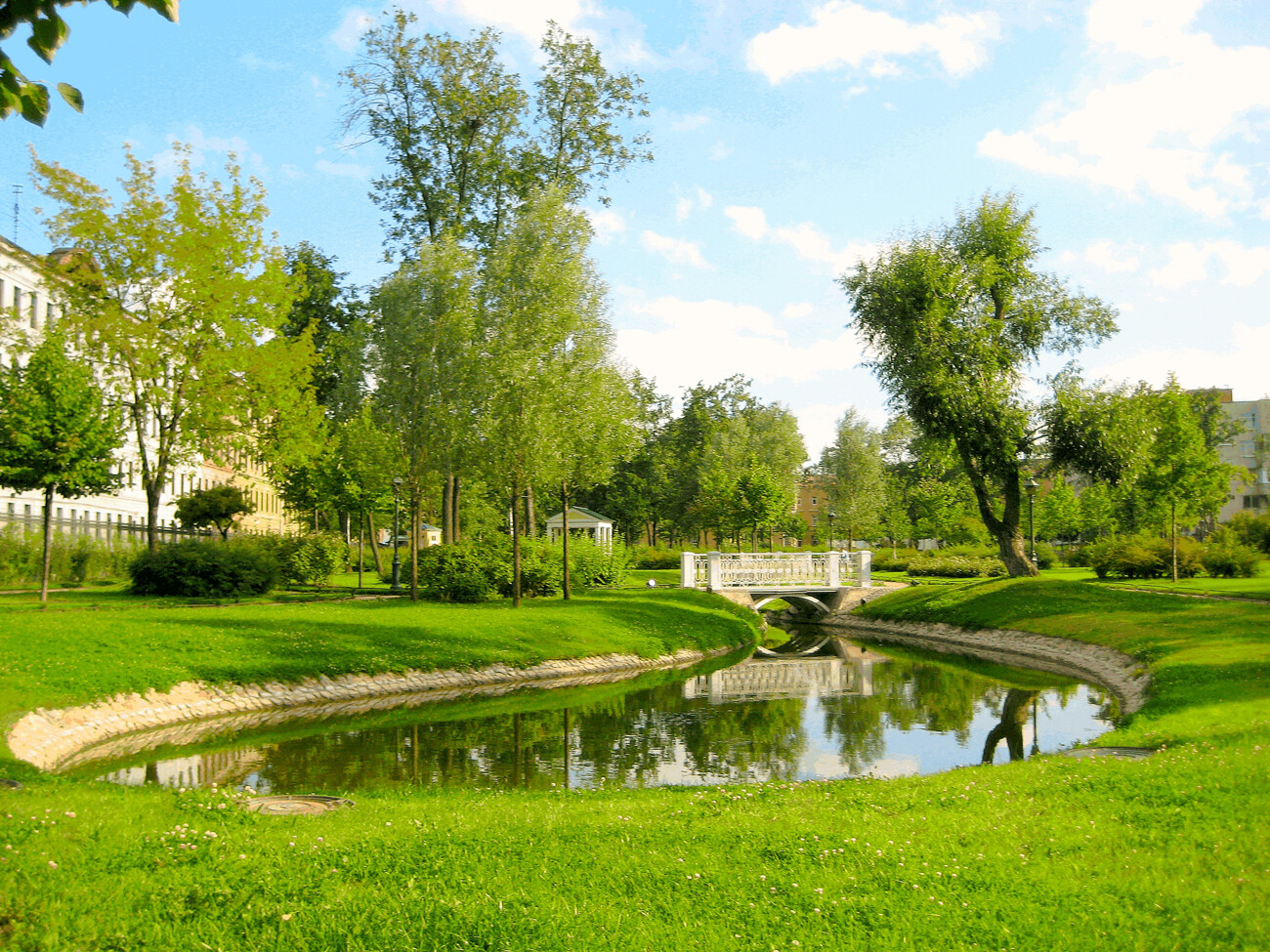 Il Giardino polacco nella Tenuta museo dello scrittore Derzhavin