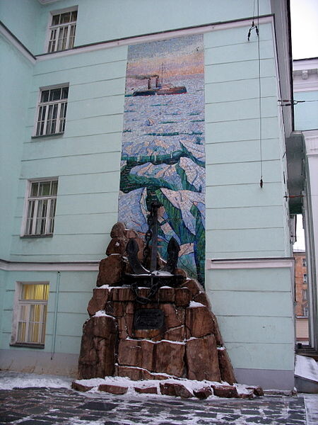 Monumento de Múrmansk dedicado al ‘Yermak’