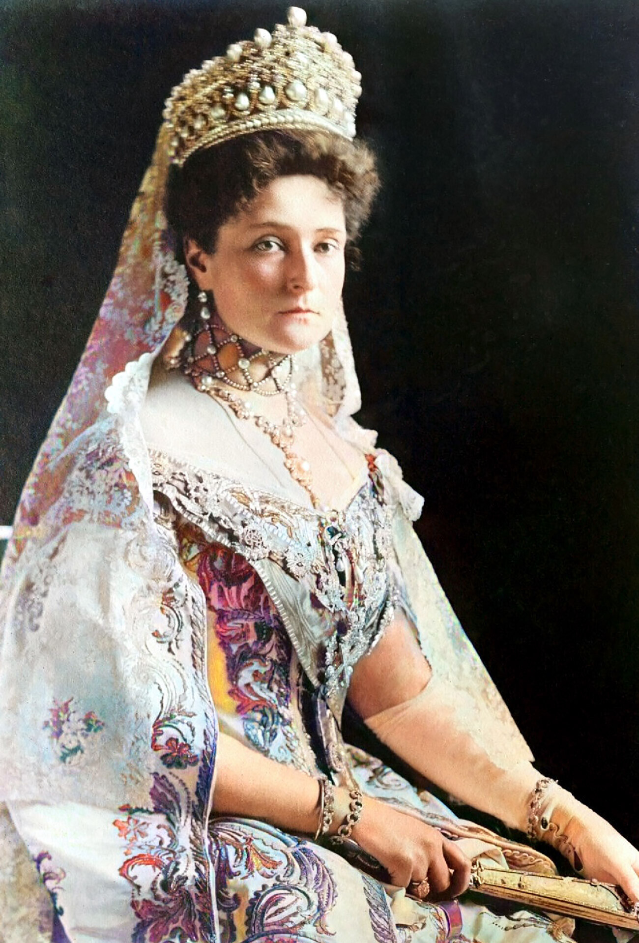 L’imperatrice consorte Aleksandra Fjodorovna (1872-1918), nata Alice Vittoria Elena Luisa Beatrice d’Assia e del Reno