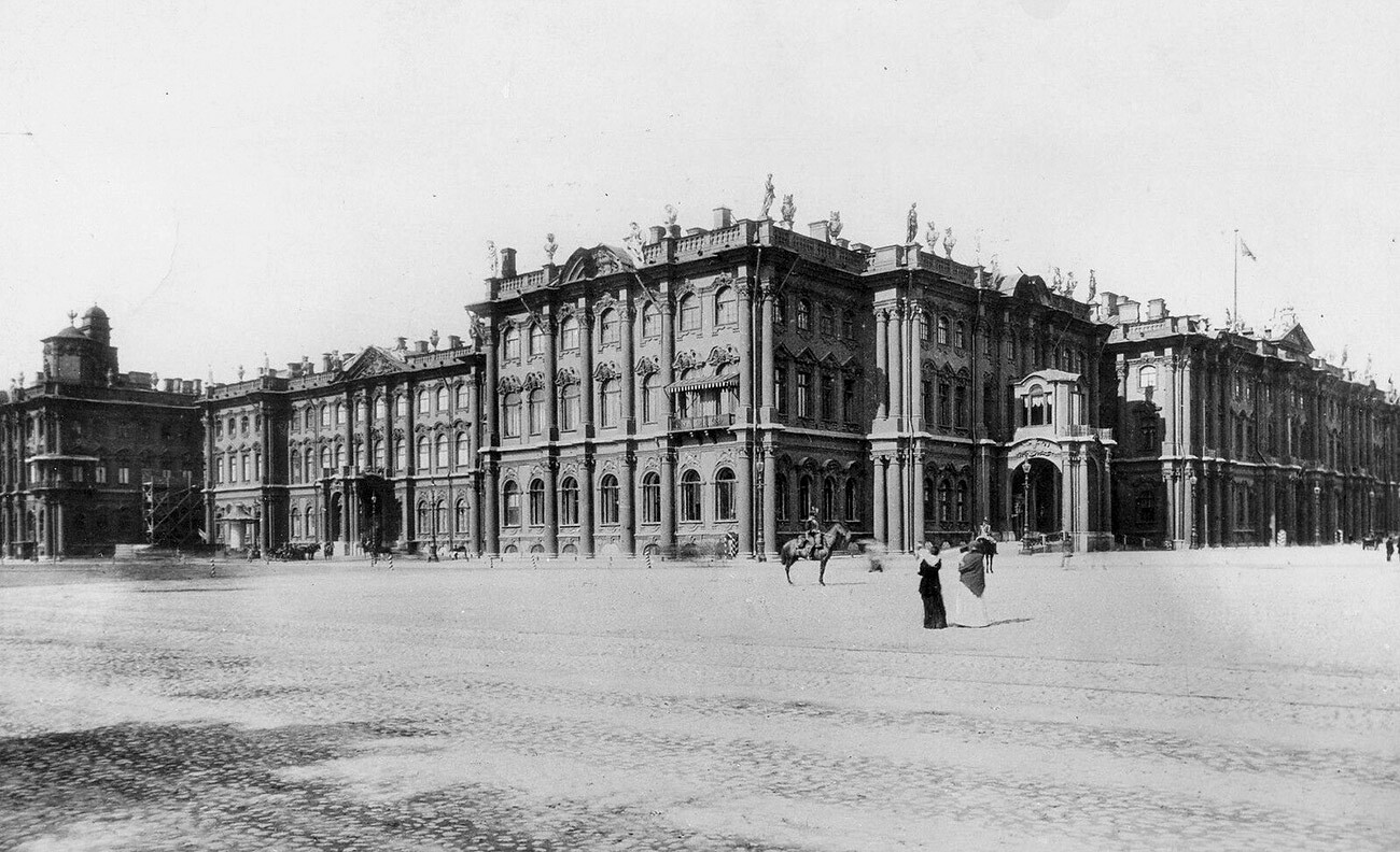 São Petersburgo durante as revoluções de 1917 (FOTOS)