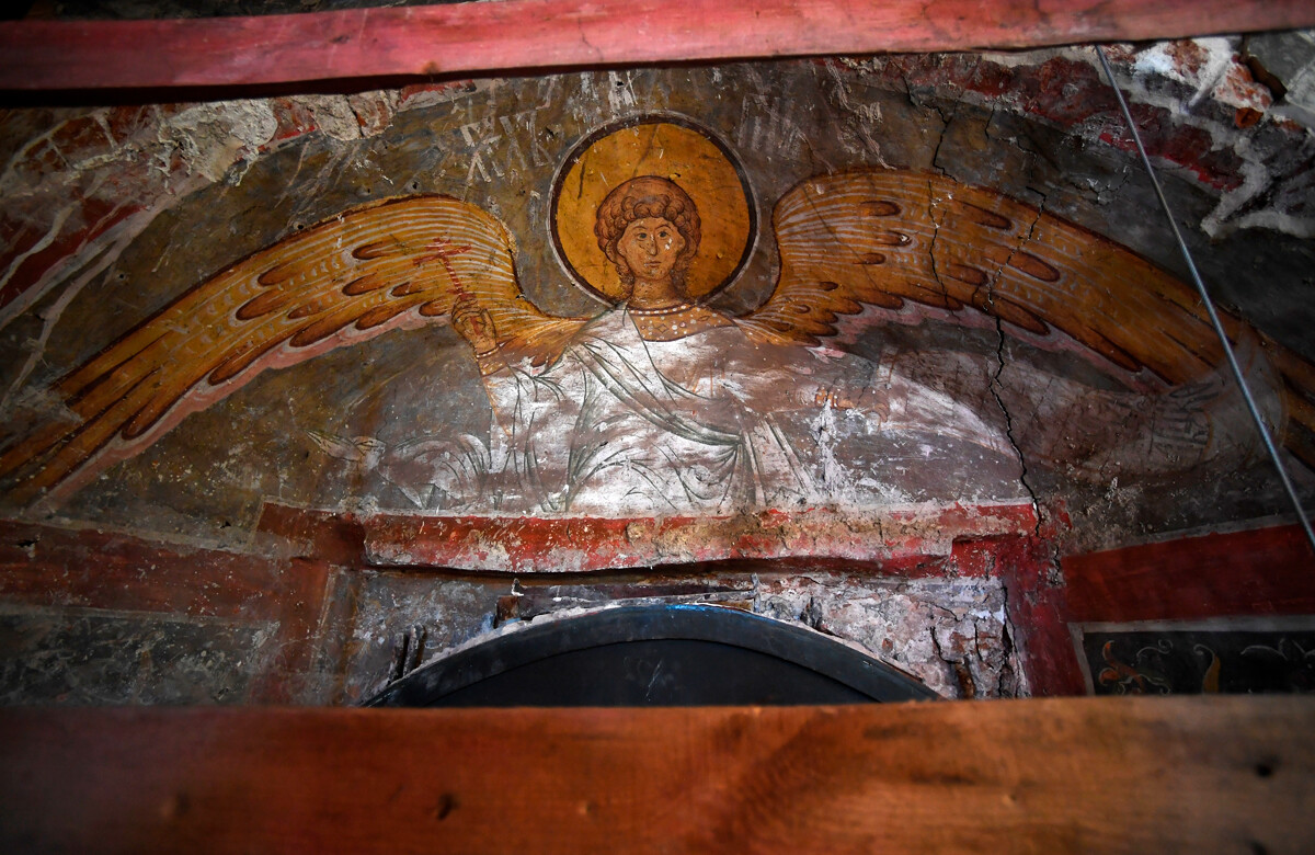 A fresco of the 16th century, found during restoration behind the 17th-century brickwork