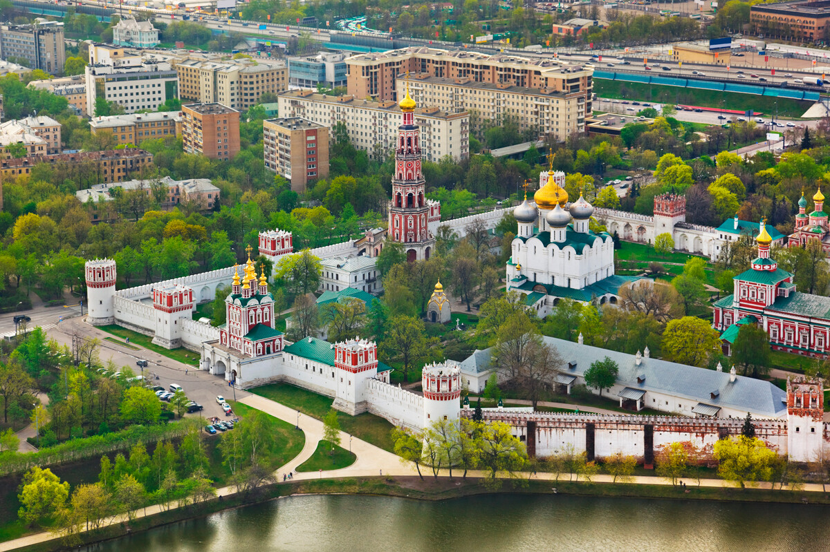 Novodevichy Convent and the pond of the same name in front of it