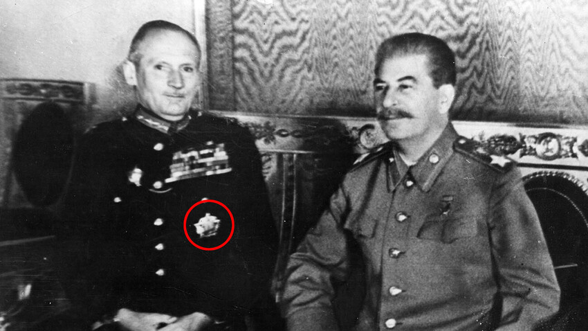 Der englische Feldmarschall Bernard L. Montgomery (mit seinem Siegesorden) und Joseph Stalin