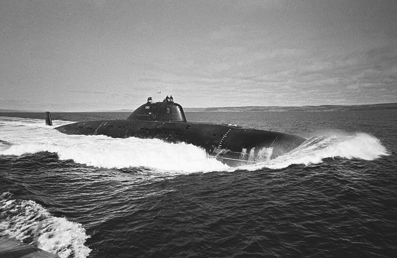 Soviet nuclear submarine cruising in the open sea.