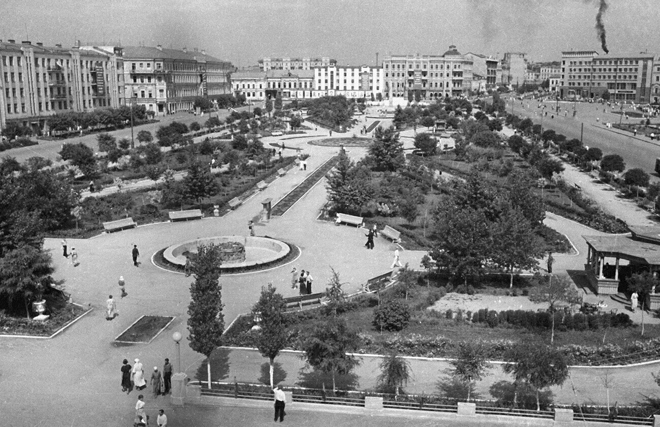 Lenin Square in Stalingrad, 1937