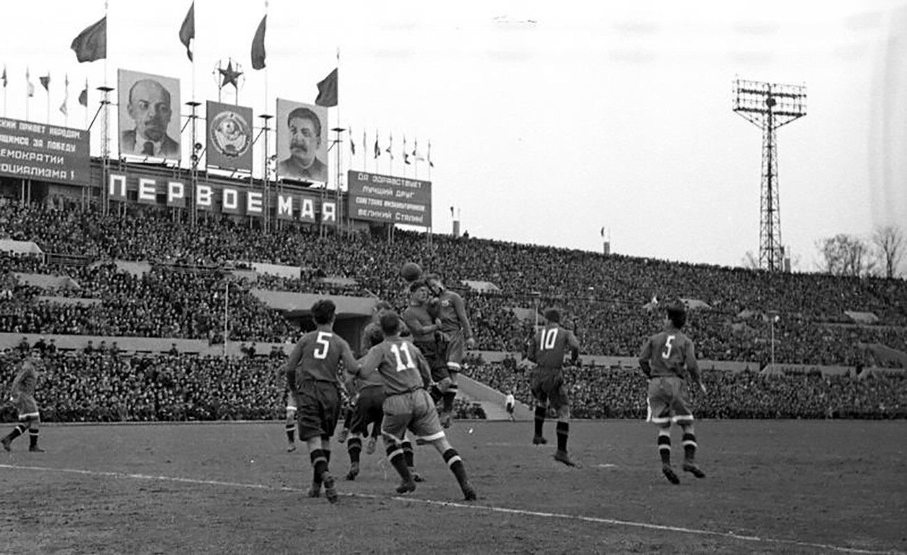 Цдка. Стадион Динамо Москва в 1949 году. Динамо Москва ЦДКА 1949. Стадион Динамо Москва 1963 год. Стадион ЦДКА.