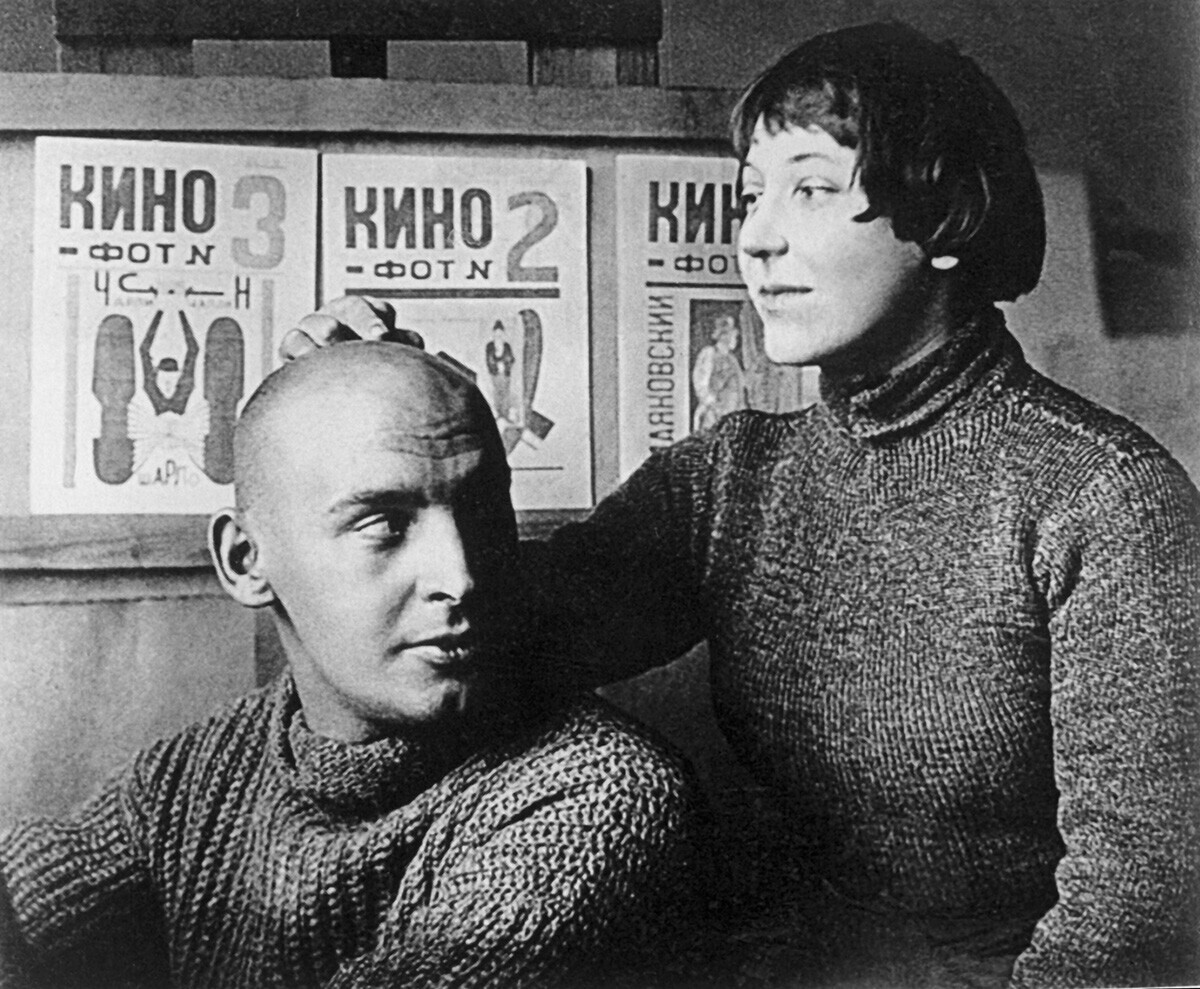 Alexánder Ródchenko junto a su mujer, Varvara Stepánova.