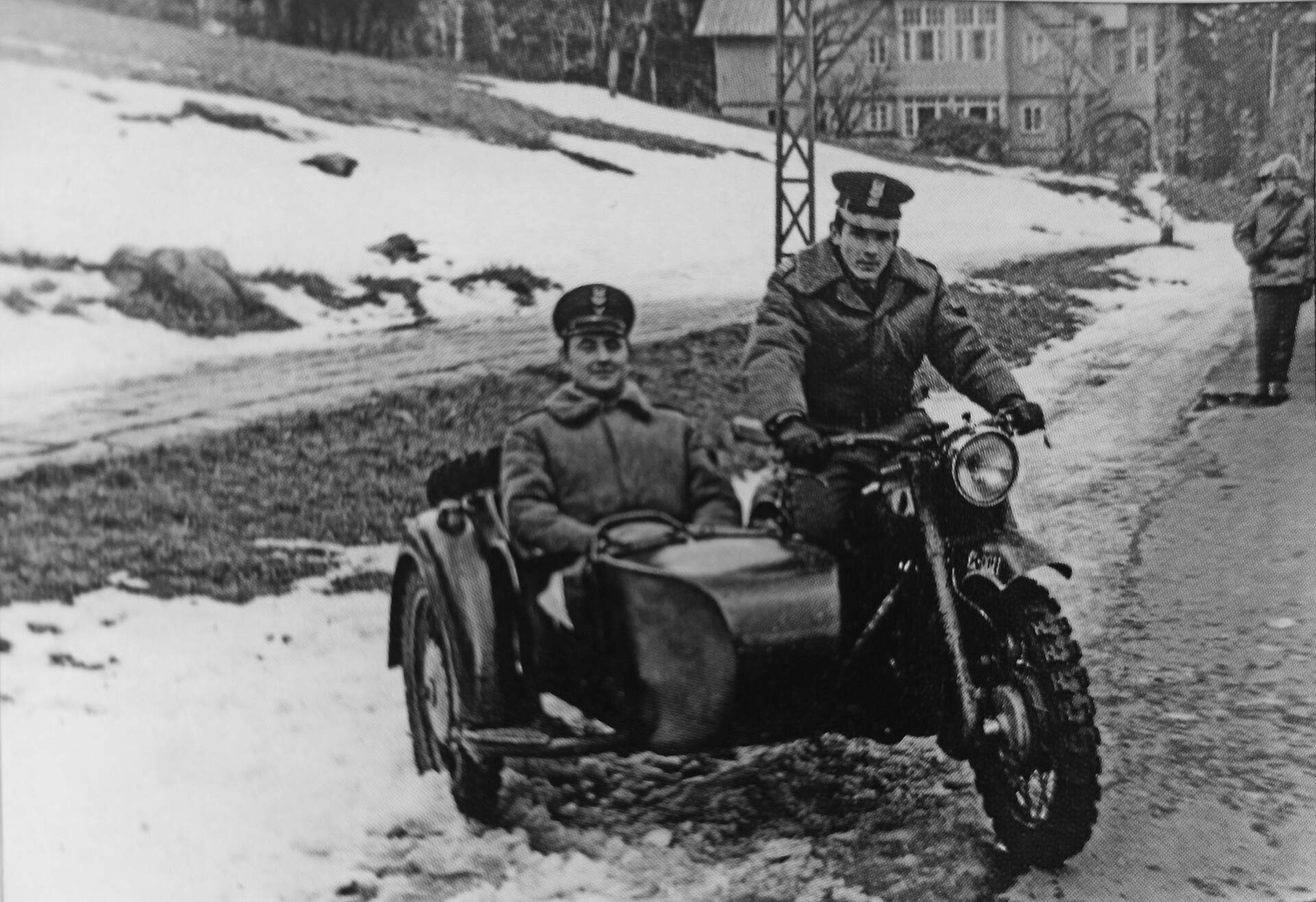 M-72 con sidecar en una unidad de Guardias Fronterizos en la frontera con Polonia (foto tomada entre 1976 y 1979).