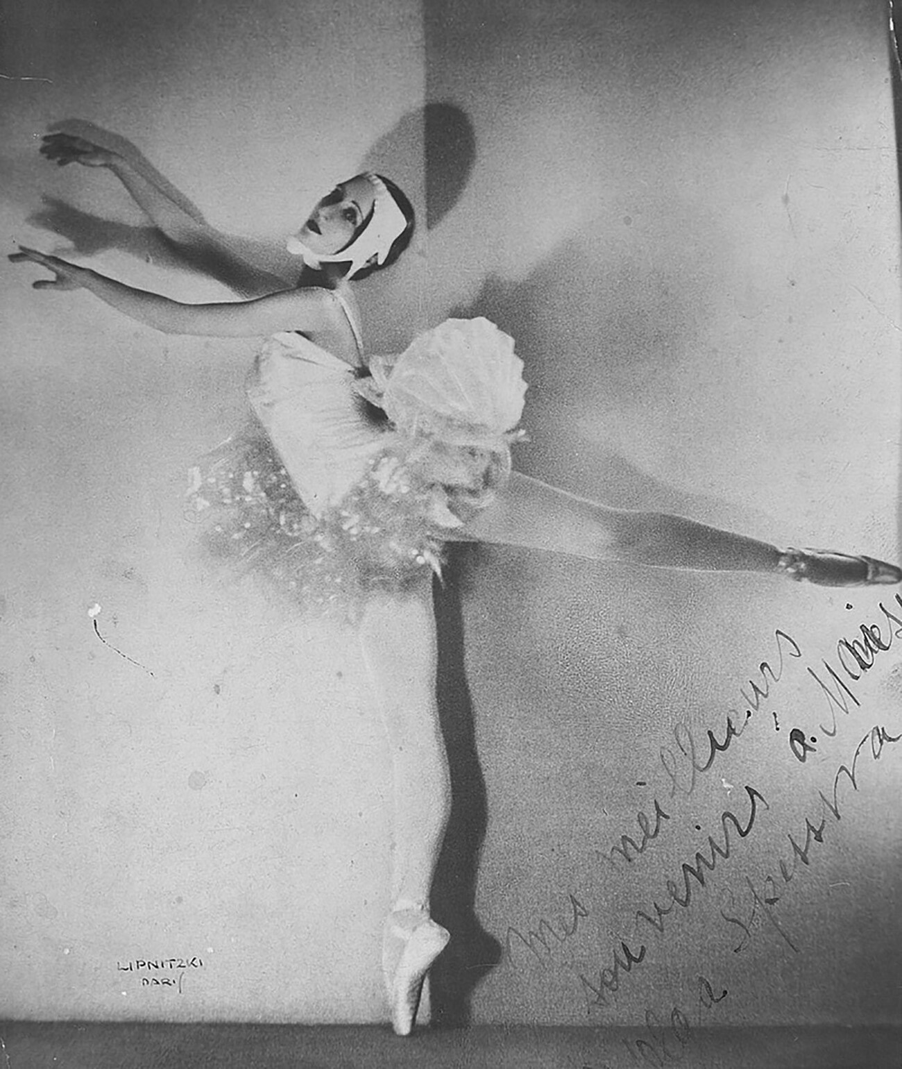 Olga Spessivtseva (1895-1991), una delle massime prime ballerine del ventesimo secolo. Nel 1924 lasciò l’Urss, in seguito negli Stati Uniti venne internata per dieci anni in un ospedale psichiatrico