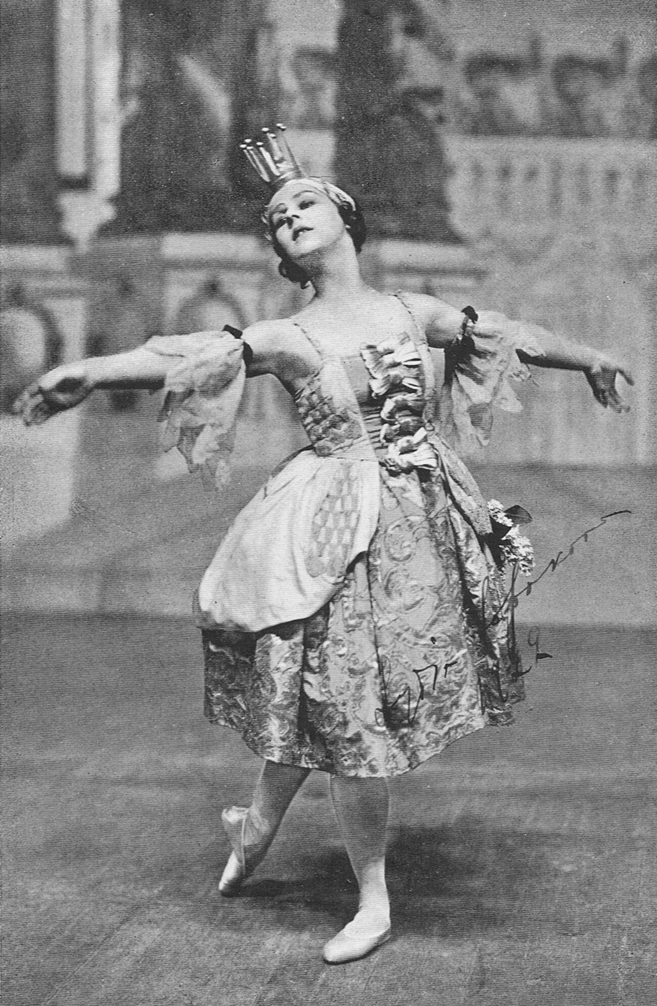 La ballerina Lydia Lopokova (nata Lidija Lopukhova, 1891-1981) nei panni di Aurora