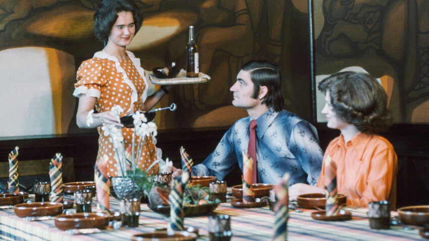 A Soviet restaurant, 1977