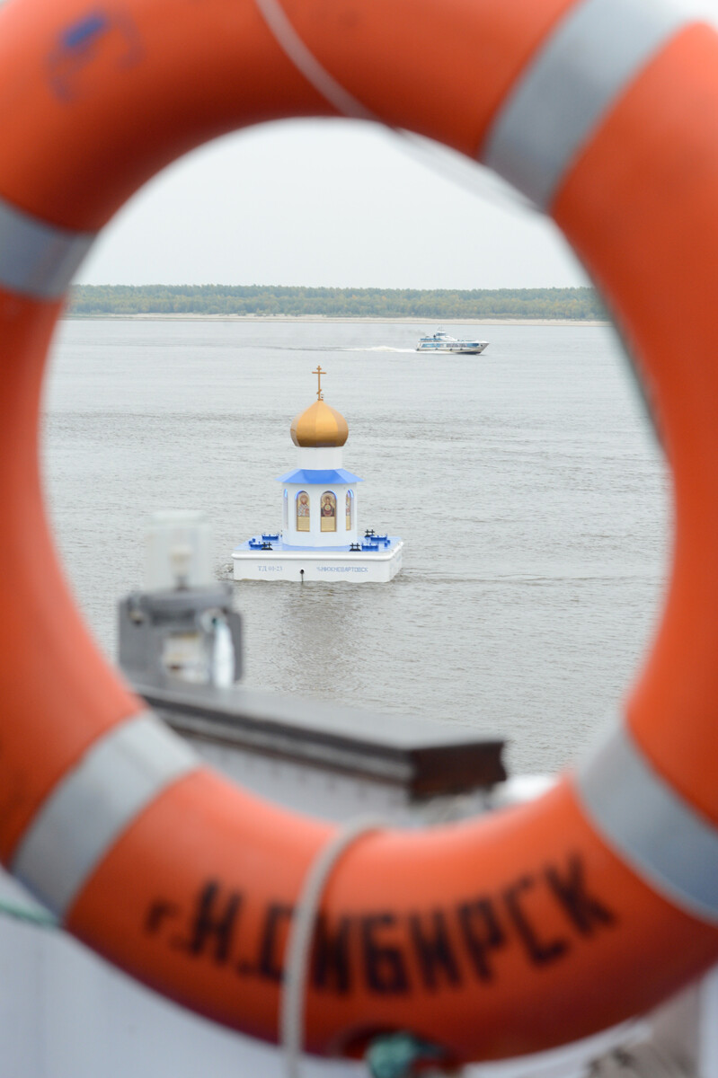 The only floating lighthouse chapel in Russia (PHOTOS) 