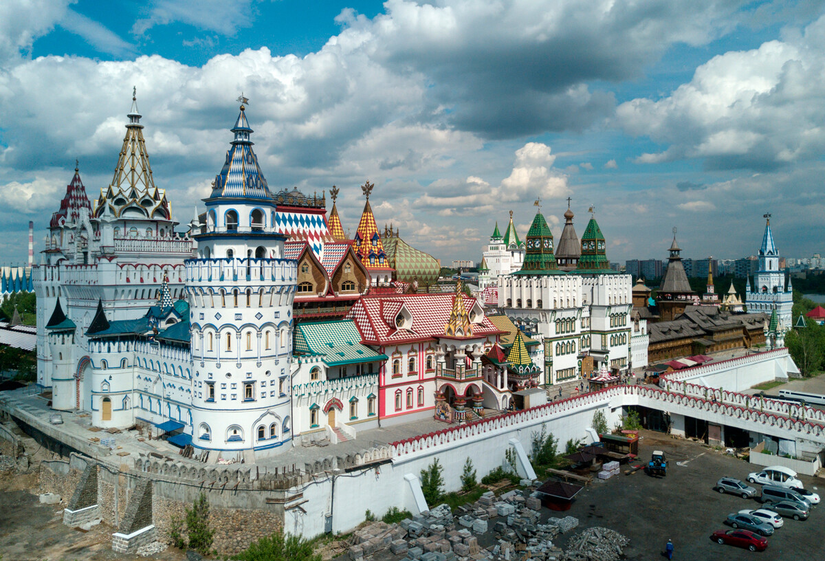 El Kremlin en el Centro Cultural y de Entretenimiento Izmáilovo de Moscú.