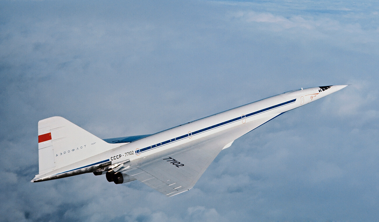 Ту-144