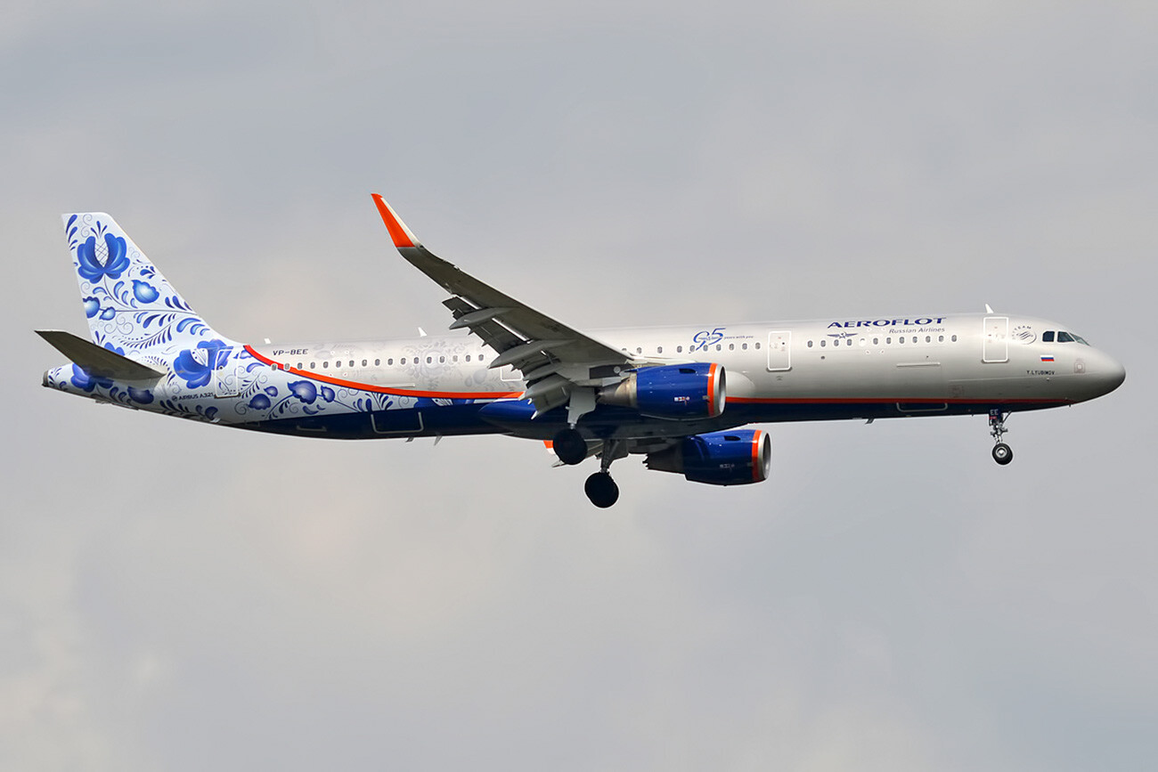  Airbus A321-211 
