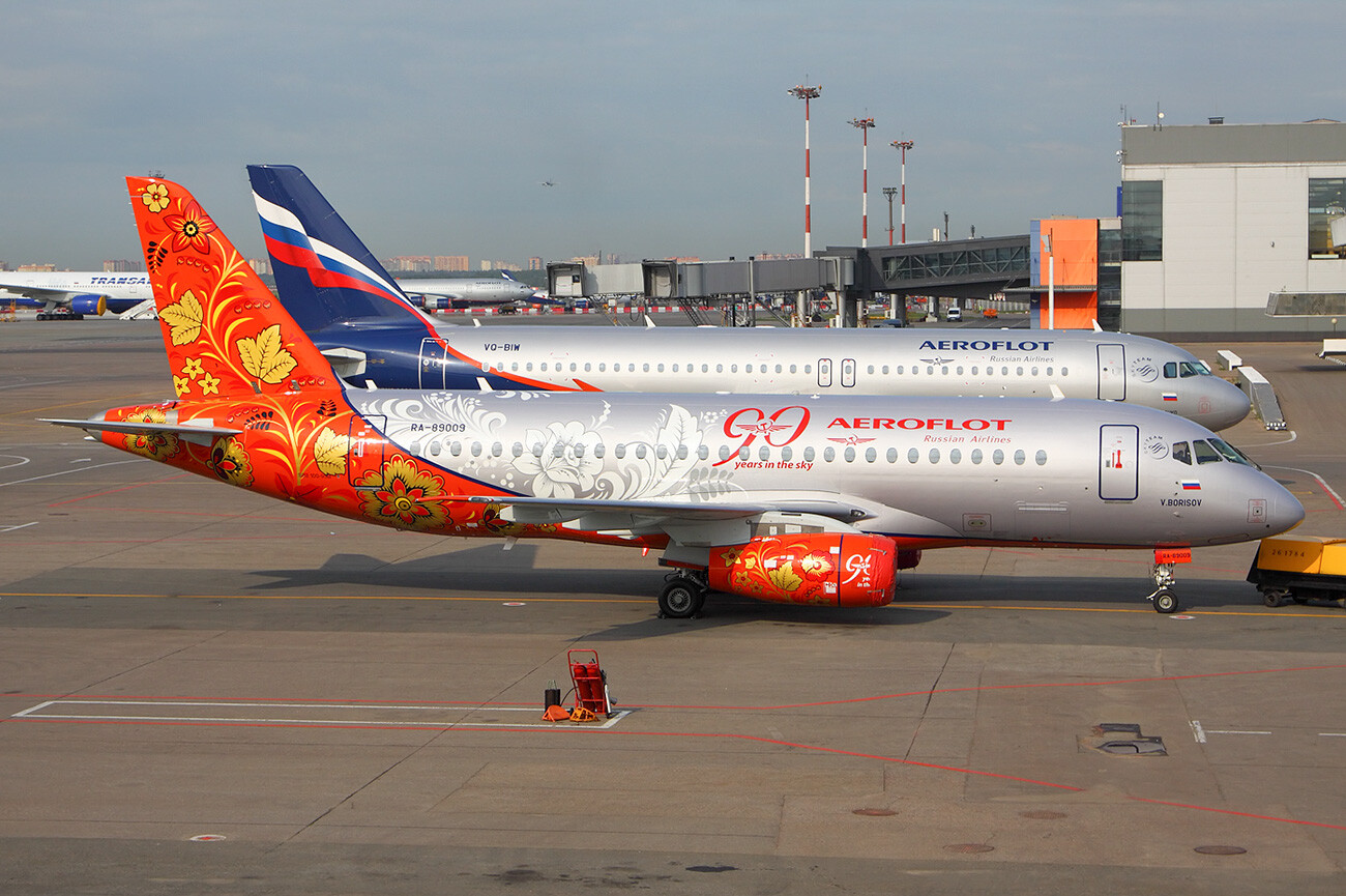 Sujói Superjet de Aeroflot con librea especial en Sheremétievo.