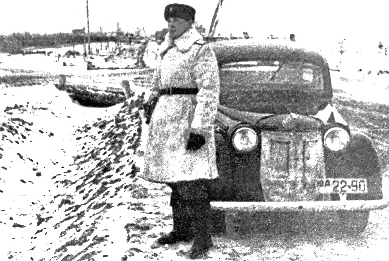 Redar miličnik na cesti Leningradskoje šosse, fotografija je posneta ne prej kot pozimi 1943/1944