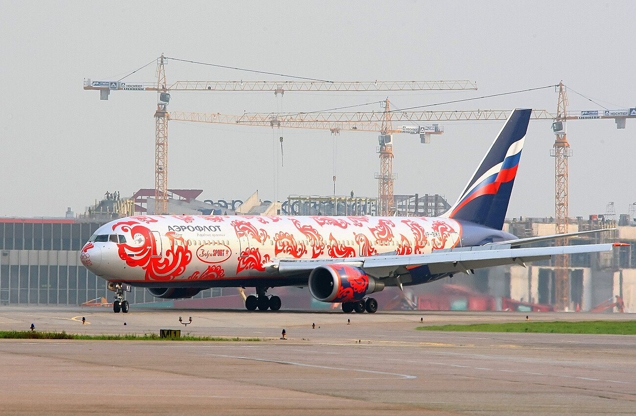 Un avion avec l’équipe olympique russe

