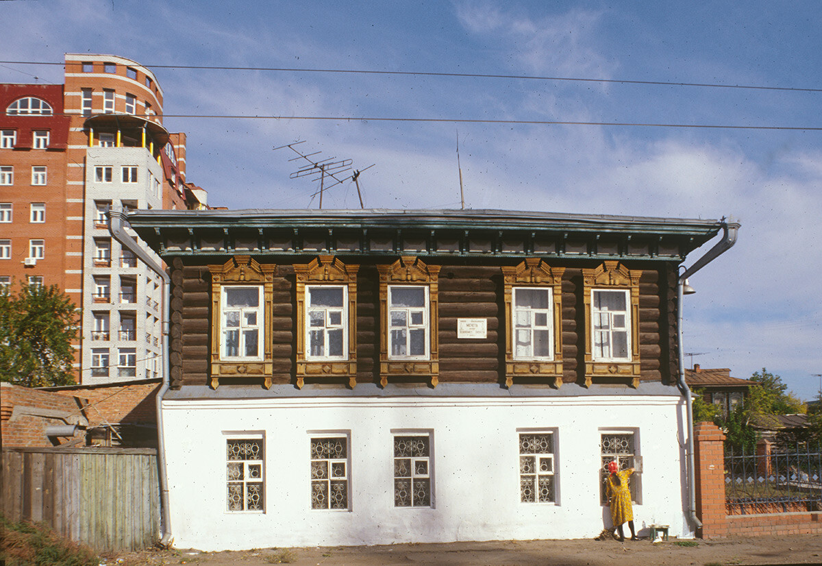 Hodja Akhmed Mosque (Marshal Zhukov Street 97). Photo: September 18, 1999