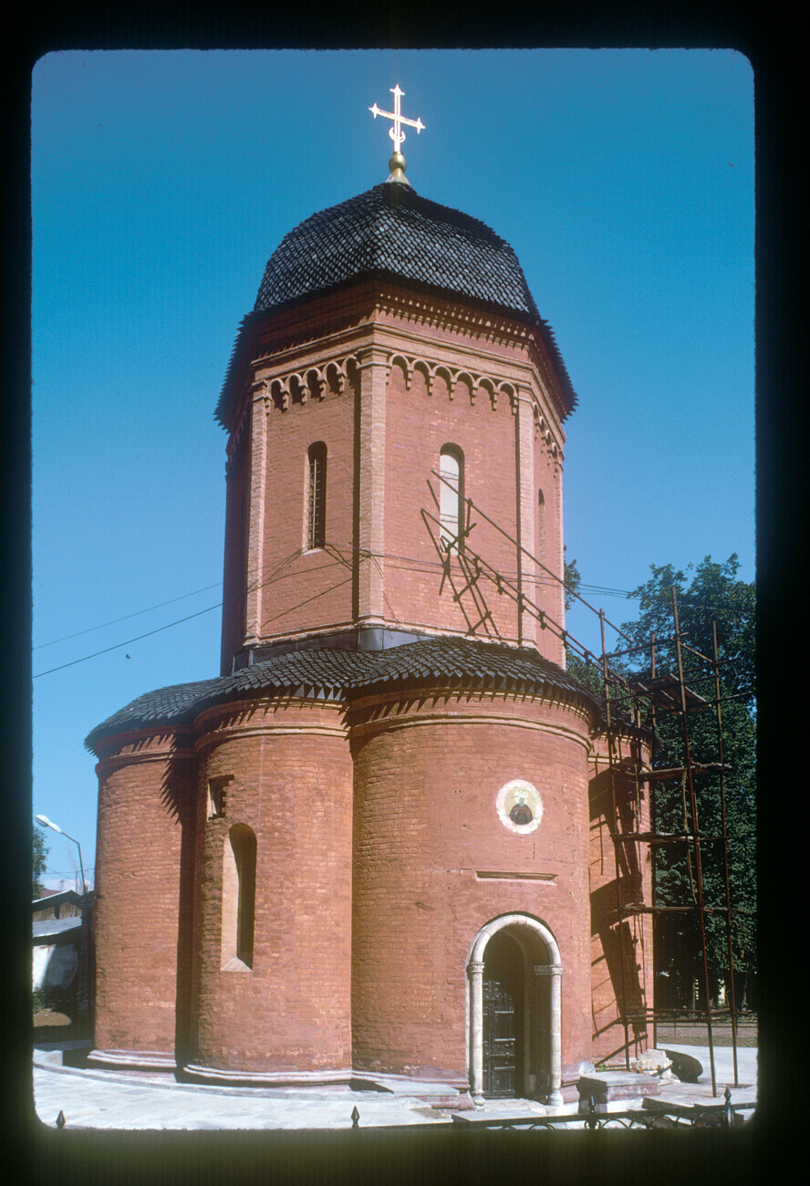 Monastero Vysoko-Petrovskij. Cattedrale del Metropolita Pietro, vista da nord-ovest durante il restauro. 5 agosto 1997
