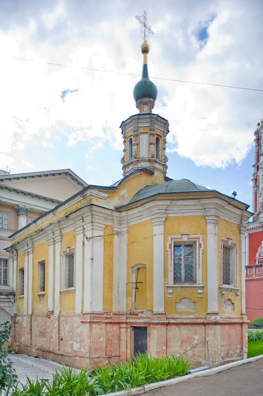 Monastero Vysoko-Petrovskij. Chiesa dell’Icona Tolg della Vergine, vista sud-est. 2 agosto 2015
