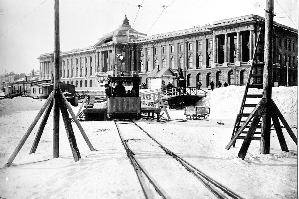 Fotografija tramvaja v Sankt Peterburgu 