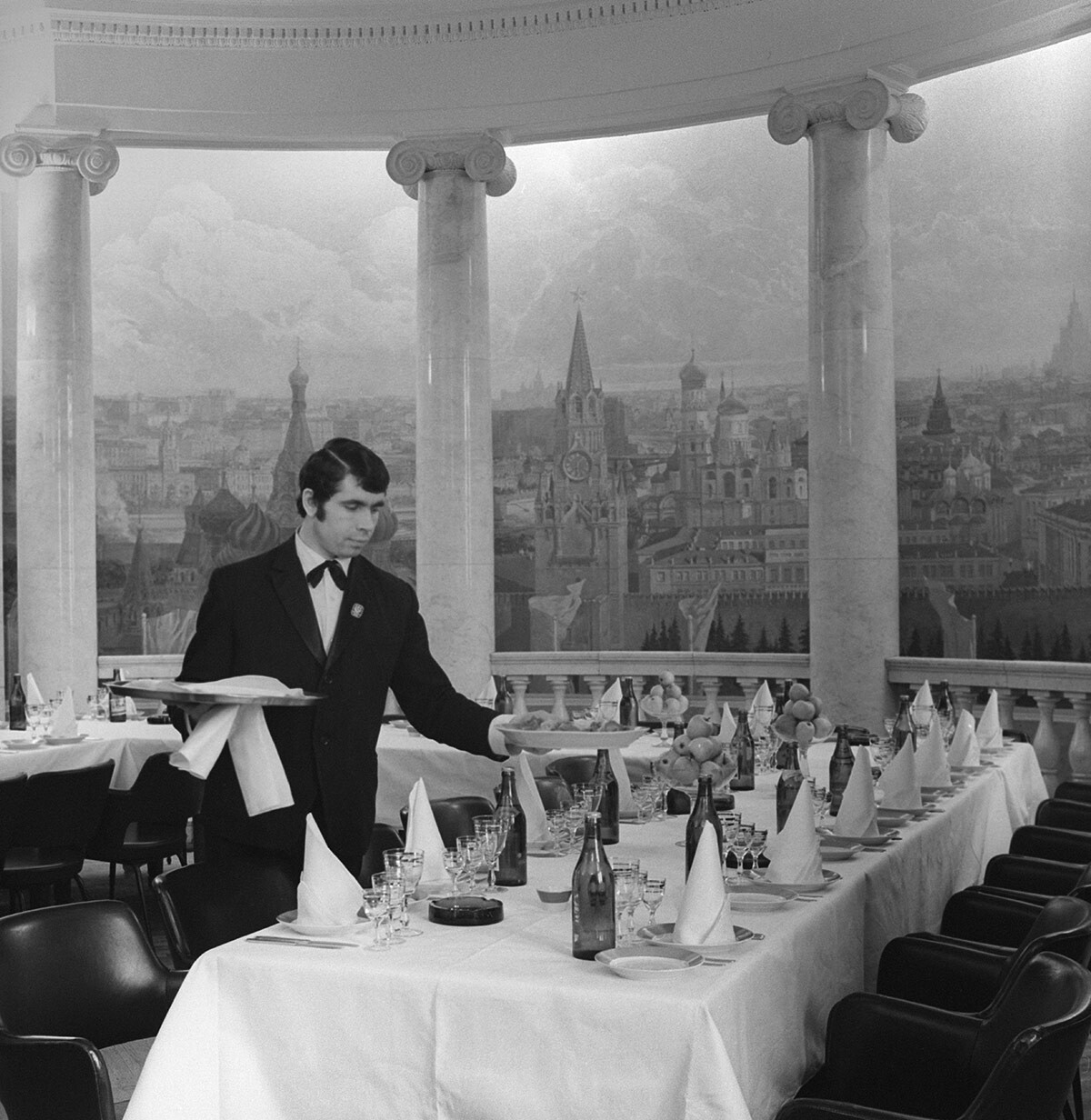 Intérieur du restaurant Prague, 1968