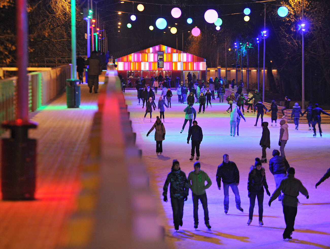 La patinoire du parc Gorki est aujourd'hui l'une des plus grandes d'Europe.