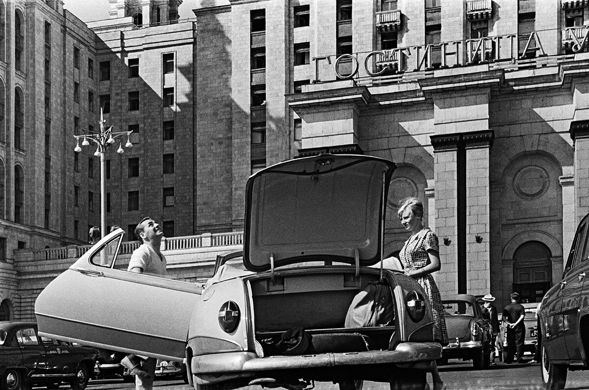 Turisti v hotelu Ukrajina. Moskva, 1958. 
