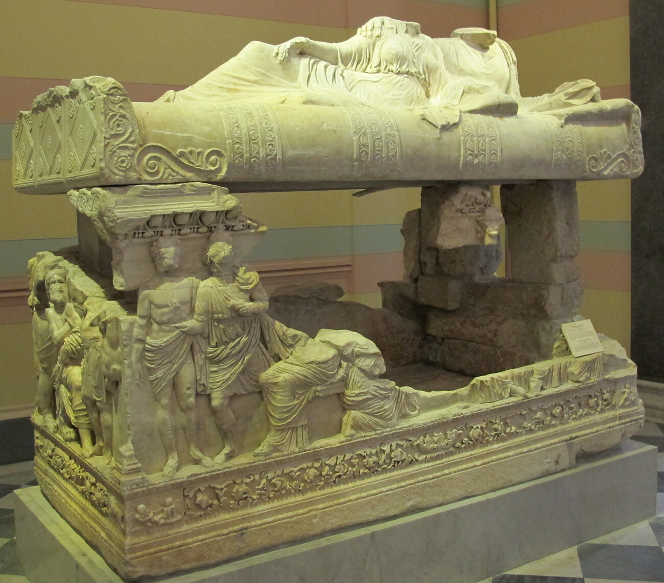 A sarcophagus from Myrmekion in the Hermitage collection