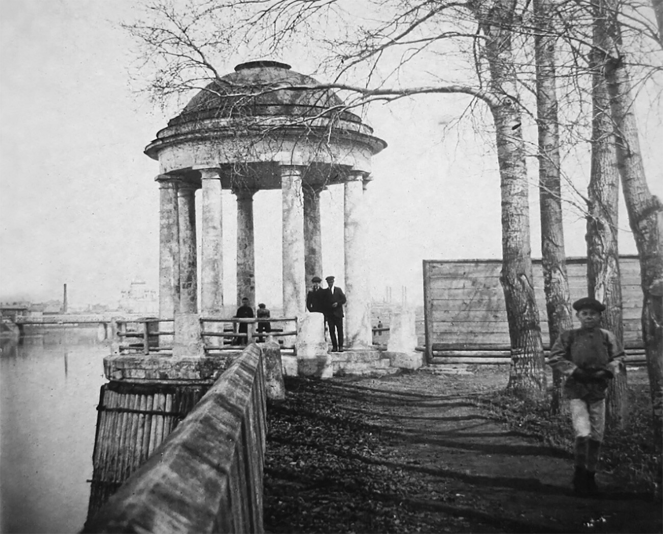 La Rotonda Golitsyn, risalente al XIX secolo, in una foto degli anni Dieci del Novecento