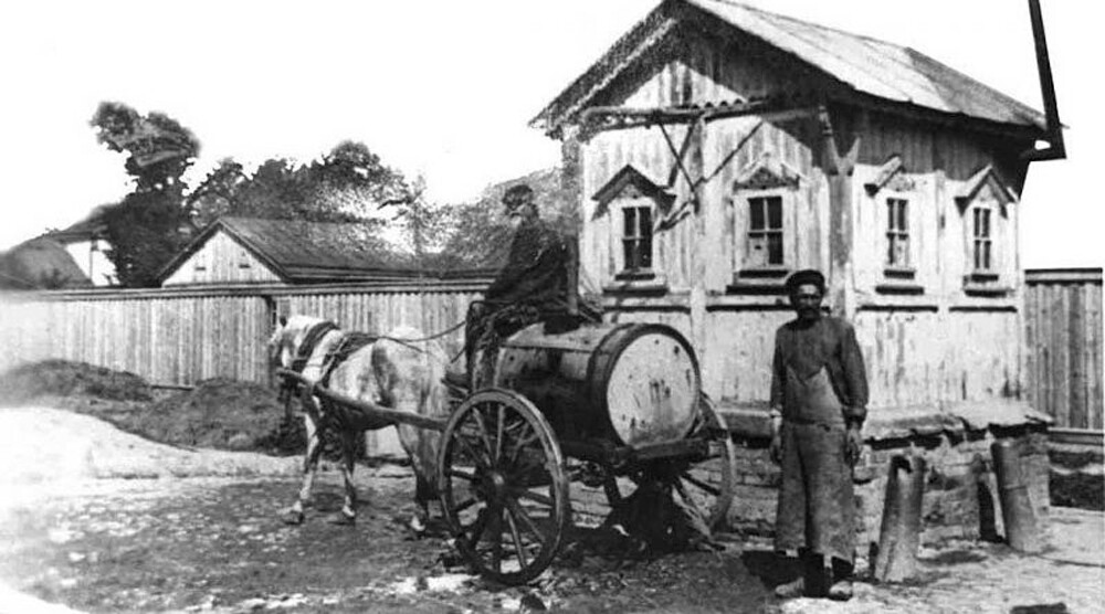 Zolotars (sanitation team) in the 1910s