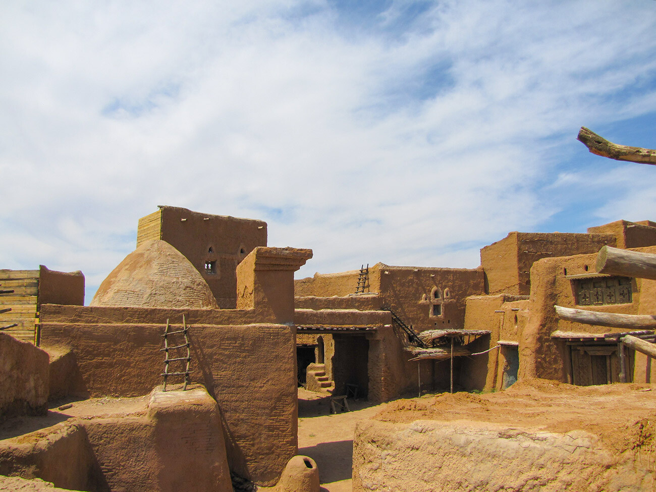 Reconstrução de Sarai-Batu em 2012 na região de Ástrakhan, perto da aldeia de Selitrennoie