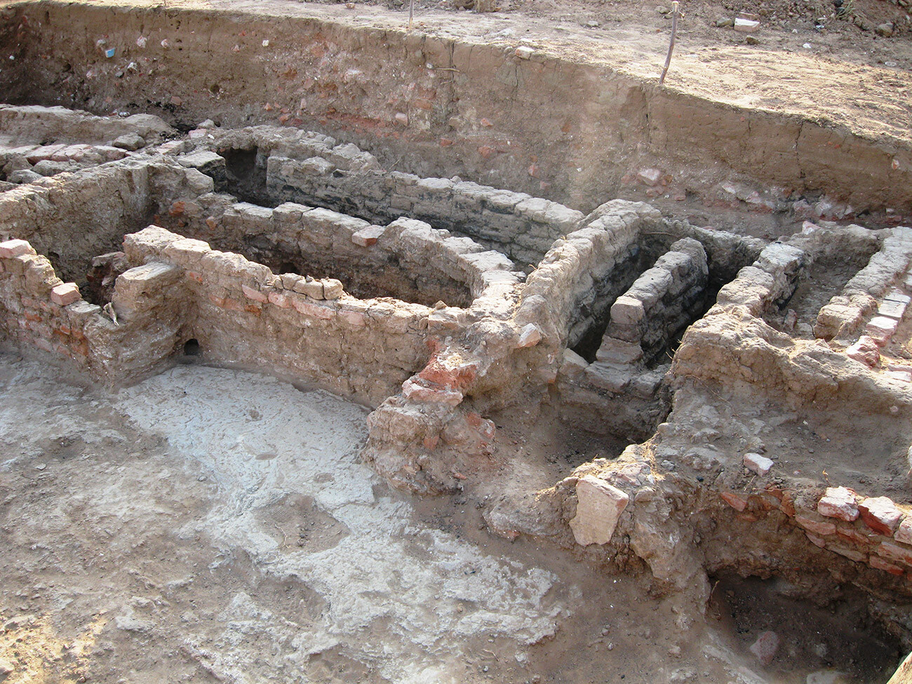 Ruínas de Sarai-Batu, na região de Ástrakhan, perto da aldeia de Selitrennoie