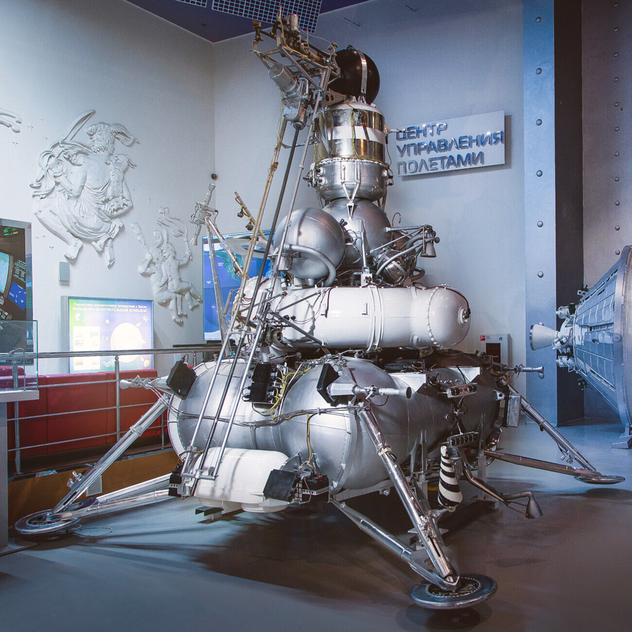 Советские аппараты луна. АМС «Луна-24». Луна-24 автоматическая межпланетная. Луна-20 автоматическая межпланетная станция. Автоматическая станция Луна-25.