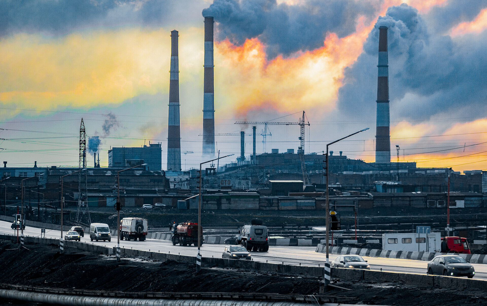 Impianto di produzione di rame di Norilsk. È importante che i dipendenti possano arrivare sul luogo di lavoro anche nelle condizioni climatiche più proibitive