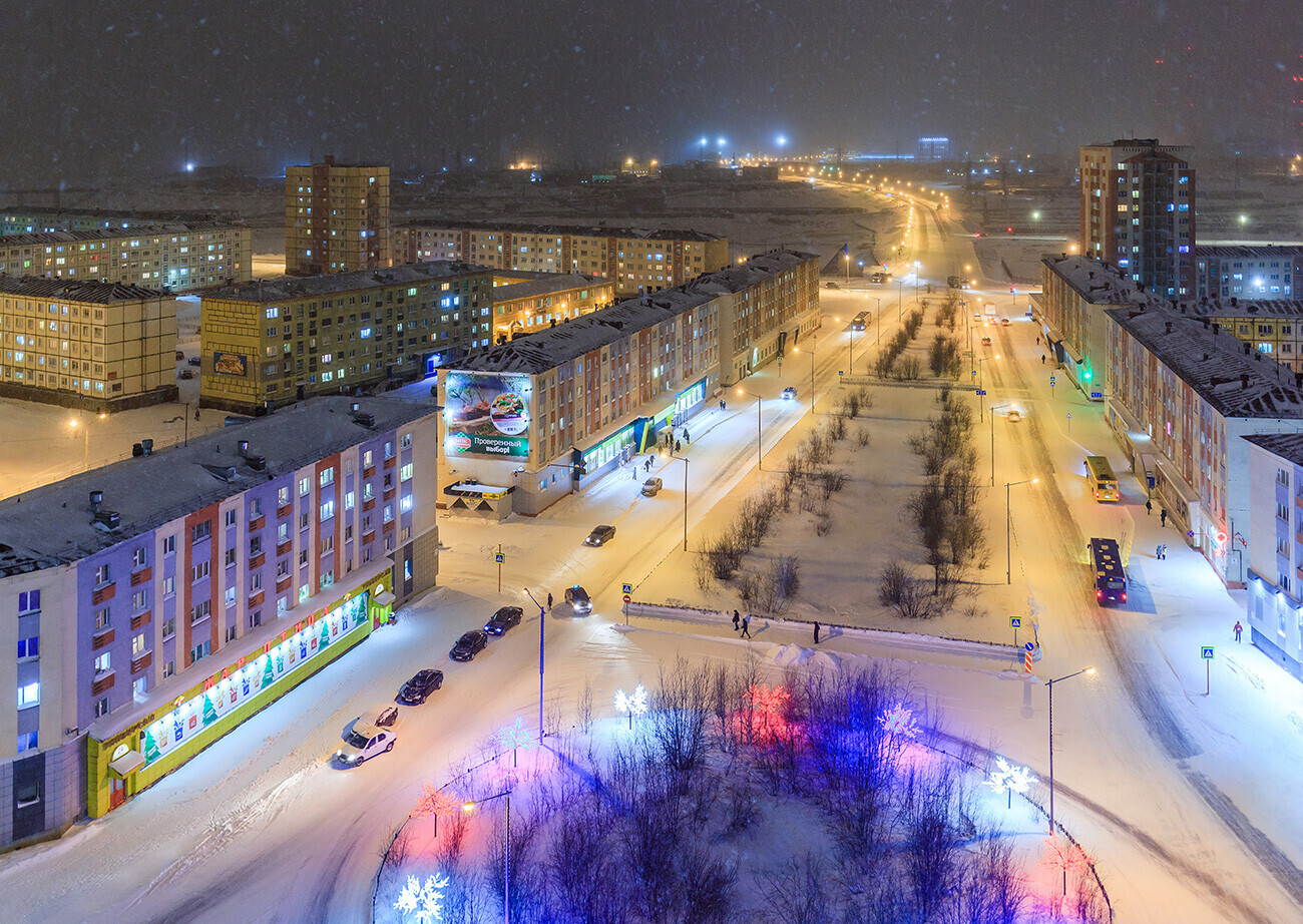 Illuminazione notturna a Norilsk