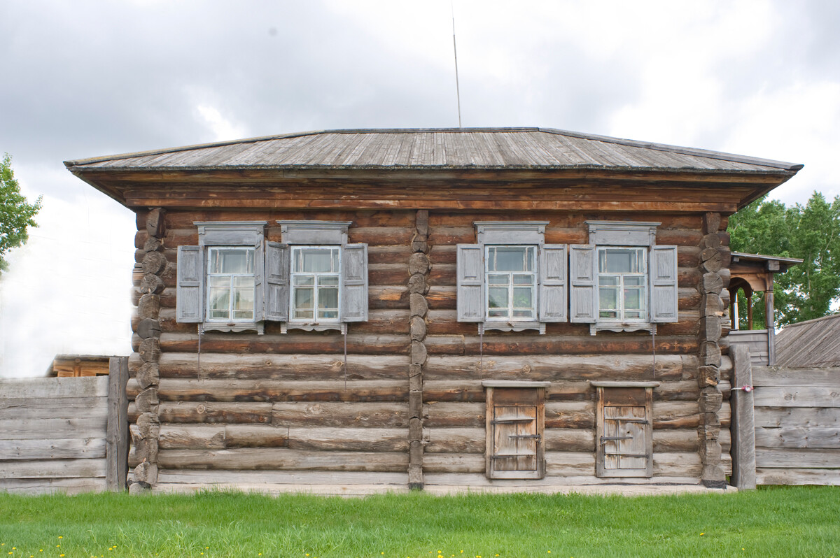 Riserva di Shushenskoe. Casa del colono esiliato Ja. Kairevich. 26 maggio 2015 

