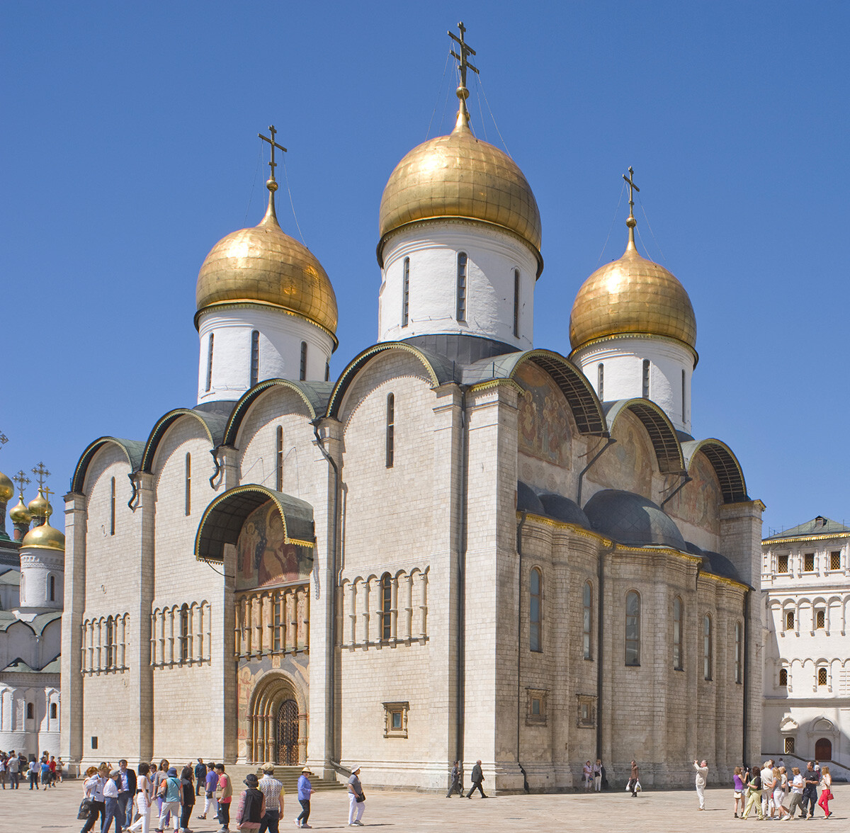 Kremlin de Moscú. Catedral de la Dormición, vista sureste. 17 de junio de 2012