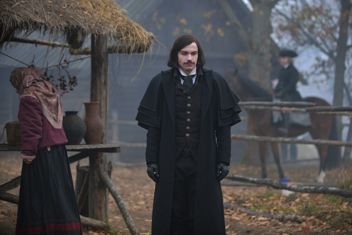 Alexandre Petrov incarnant Gogol dans le film Les Chroniques de Viy : Les Origines du mal

