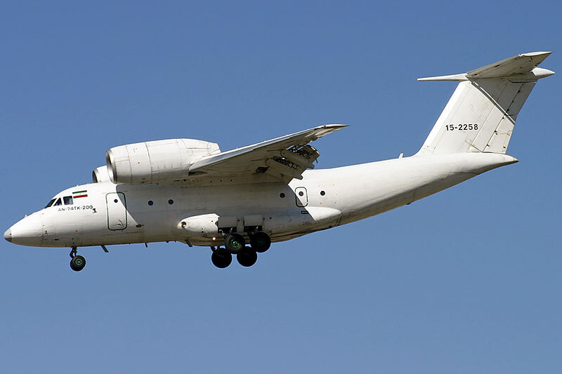 Estos son algunos países que han usado el avión de transporte soviético AN-74 (Fotos)