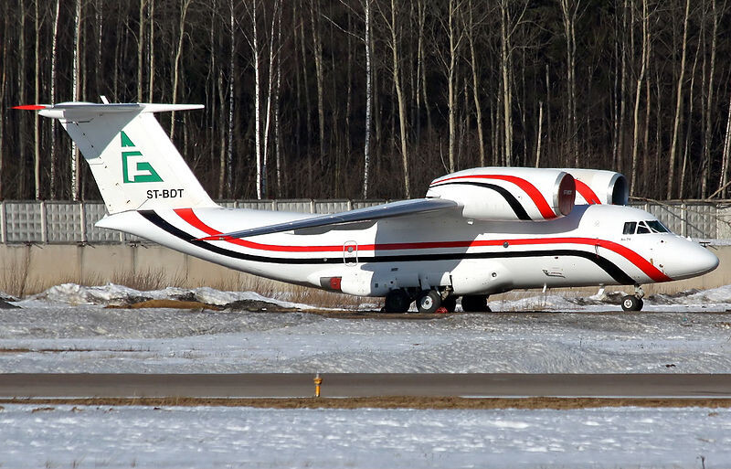 Estos son algunos países que han usado el avión de transporte soviético AN-74 (Fotos)