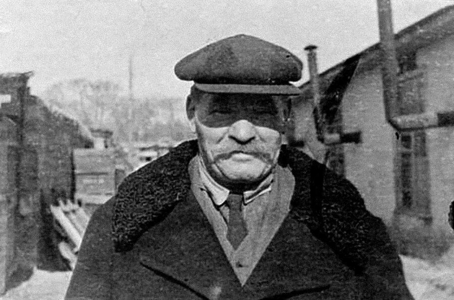 Иван Подубни у годинама