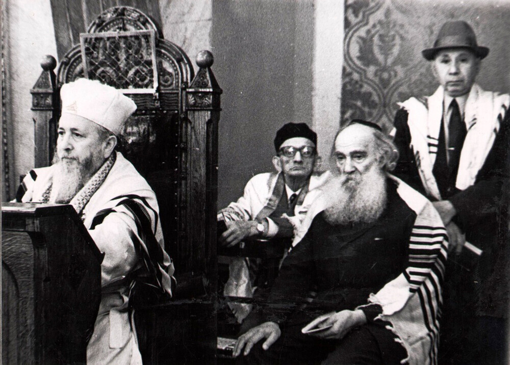 Il rabbino Jakov Fishman durante il Rosh haShanah (capodanno civile)nella Sinagoga Corale di Mosca, 27 settembre 1973