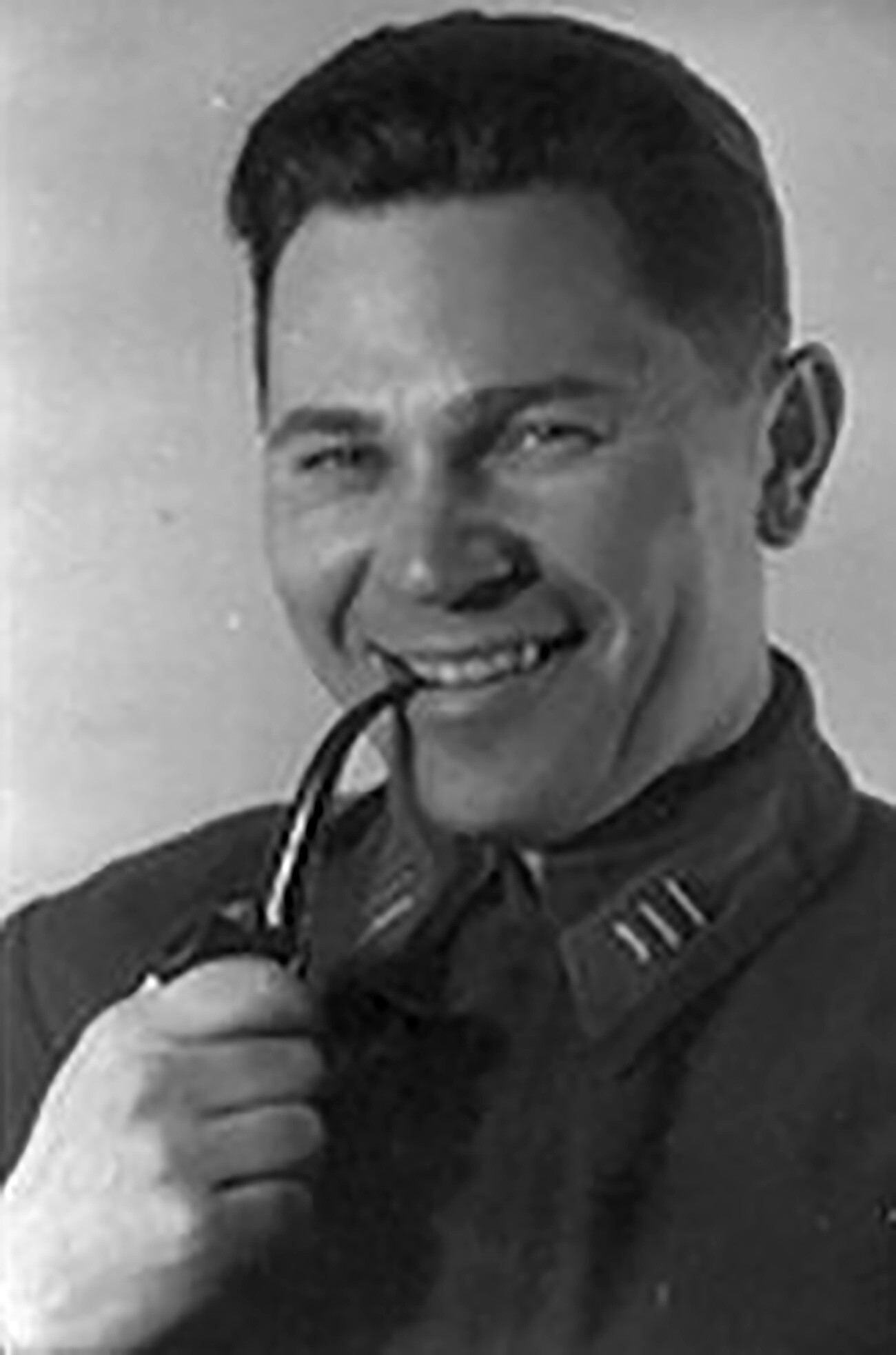 Piotr Lídov, periodista soviético, corresponsal de guerra del periódico 'Pravda', autor del primer ensayo sobre Zoia Kosmodemiánskaia (1942), que emprendió una investigación periodística de los sucesos de Petríshchevo.