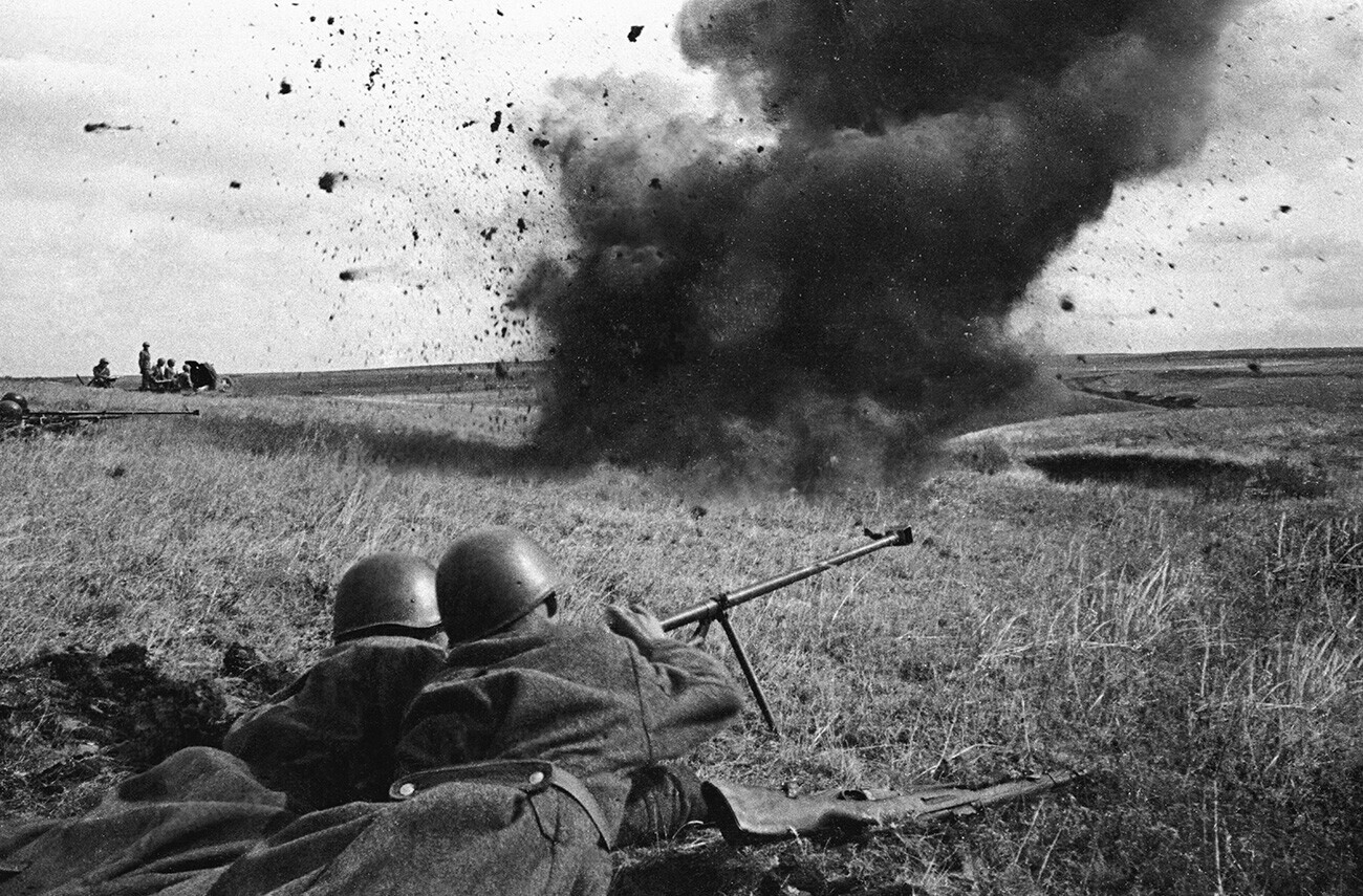 Tripulações antitanque na Batalha de Kursk.
