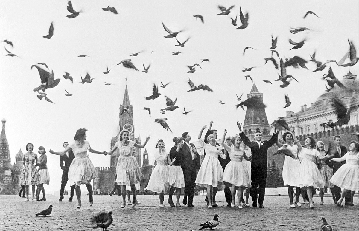 Doves of peace, 1962
