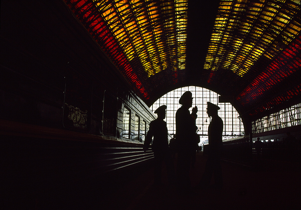 Stazione ferroviaria Kievskij, Mosca, 1995