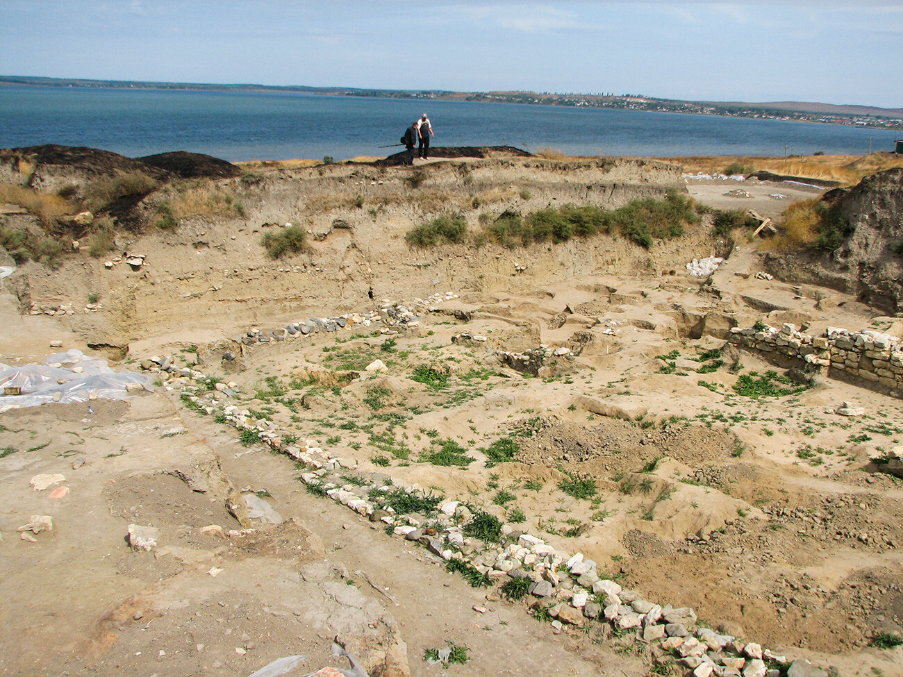 Scavi archeologici a Fanagoria, la più grande colonia greca sulla penisola di Taman, estesa su due pianori lungo la sponda orientale del Bosforo Cimmerio
